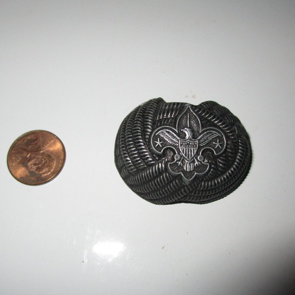 Vintage metal boy scout neckerchief slide